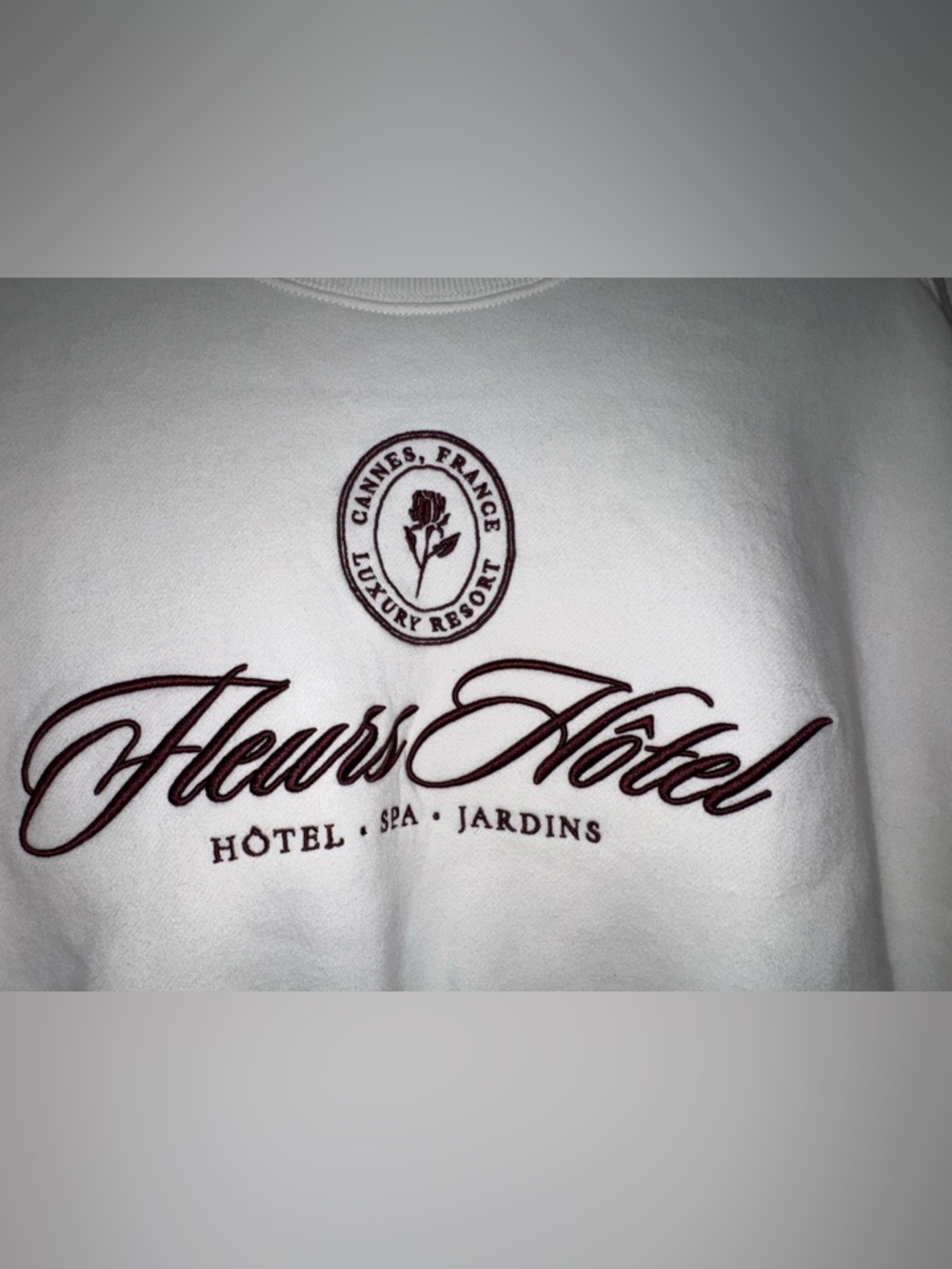 Abercrombie & Fitch vintage crest crop white XS Fleurs Hôtel Crew Sweatshirt - Picture 6 of 8
